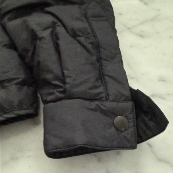 Canada Goose Jacket - Picture 6 of 7